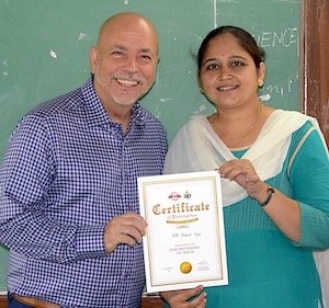 APTTI Student with certificate